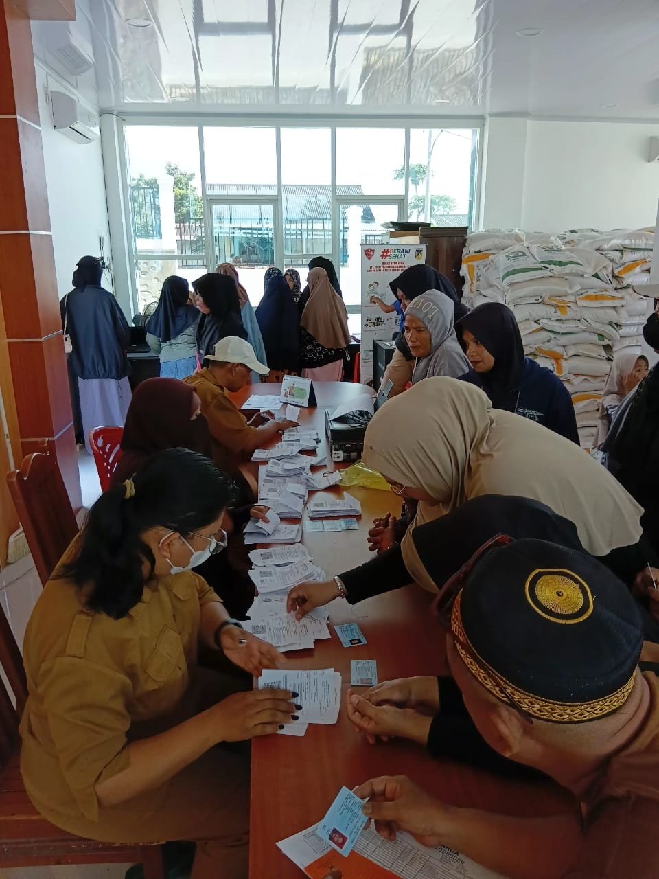 Rapat bersama RT/RW dan tokoh tokoh masyarakat kel.duyu mengenai Pambangunan Gerai Koprasi Merah Putih